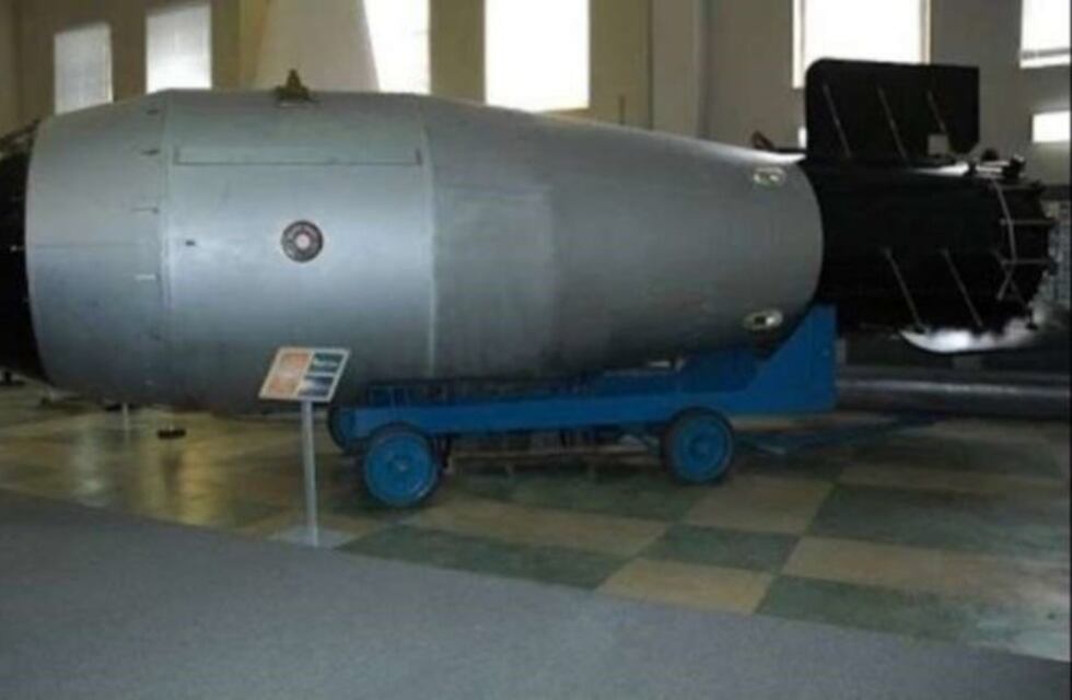 Rusia recuerda que tiene al "padre de todas las bombas" tras el ataque de EE.UU.