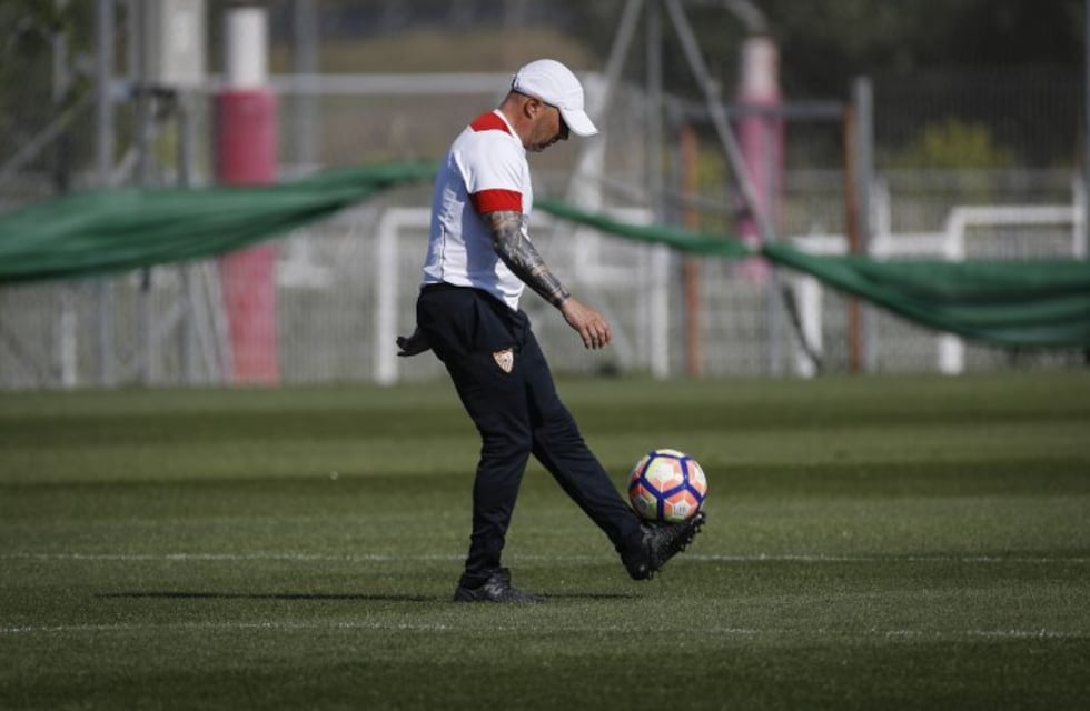 La dura advertencia del Sevilla a la AFA sobre Sampaoli