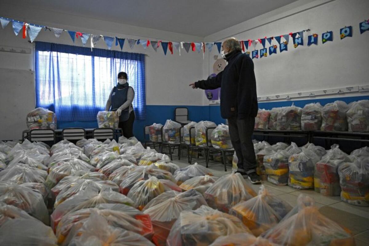 Asisten a familias de Tilisarao con alimentos y artículos de limpieza