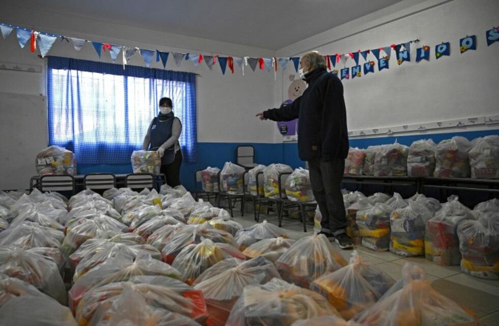 Asisten a familias de Tilisarao con alimentos y artículos de limpieza