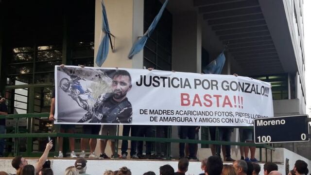 Multitudinaria marcha en Rafaela (Guillermo Acastello)