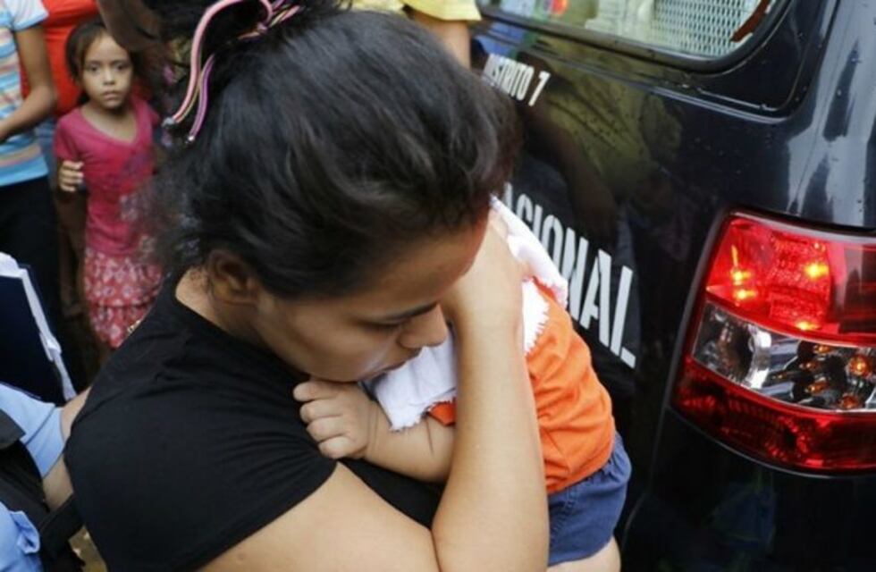 Detuvieron a una mujer que le dio una brutal golpiza a su hija de 11 meses