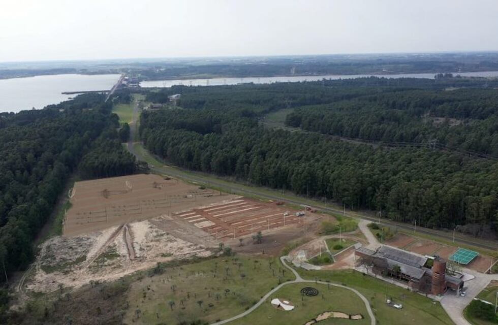 Salto Grande presenta el nuevo Polo Binacional educativo, científico y tecnológico