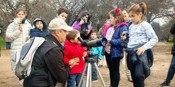 Observación de aves en el Jardín Botánico (Gobierno de La Pampa)
