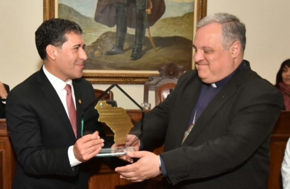 Se declaró como  Ciudadano Destacado a Monseñor Colombo
