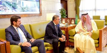 Facebook: Raúl Jalil\u002E