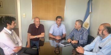 Reunión Petrominera e Hidrocarburos