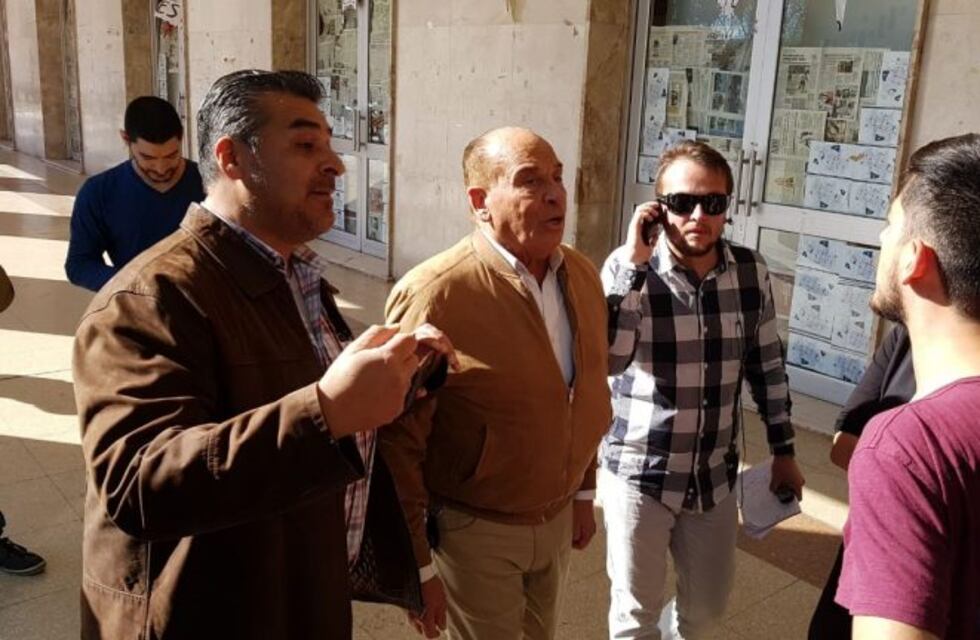 Toma del Pabellón Argentina: el dueño del bar demandará a los responsables de la medida