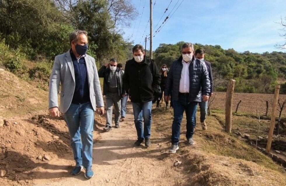 El gobernador Jalil visitó el acueducto en San Antonio de Paclín