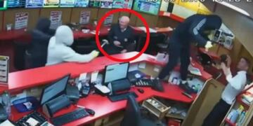 Un abuelo se enfrentó a tres ladrones armados