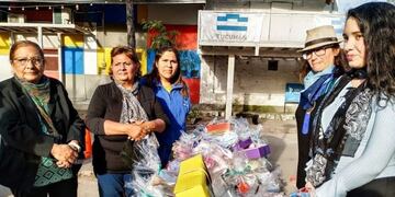 El Taller de Juguetes llevó sonrisas y sorpresas a niños de un merendero\u002E (Comunicación Gobierno Tucumán)