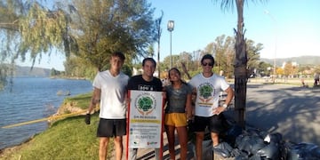 Otra jornada de limpieza del Lago San Roque