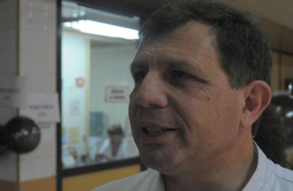 Vacunación:  “Entre un 50 y un 60 % del personal sanitario de Bahía está esperando que lo llamen”.