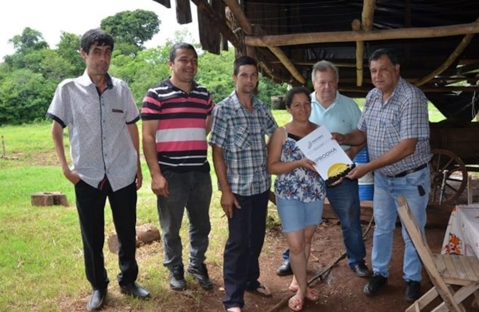 Vecinos de Arroyo del Medio fueron beneficiados con viviendas del Iprodha