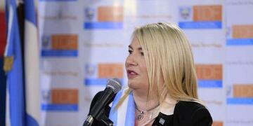 Gobernadora de Tierra del Fuego, Rosana Bertone\u002E