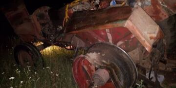 Un muerto en un choque entre una camioneta y un tractor\u002E (Foto: Diario Chaco)