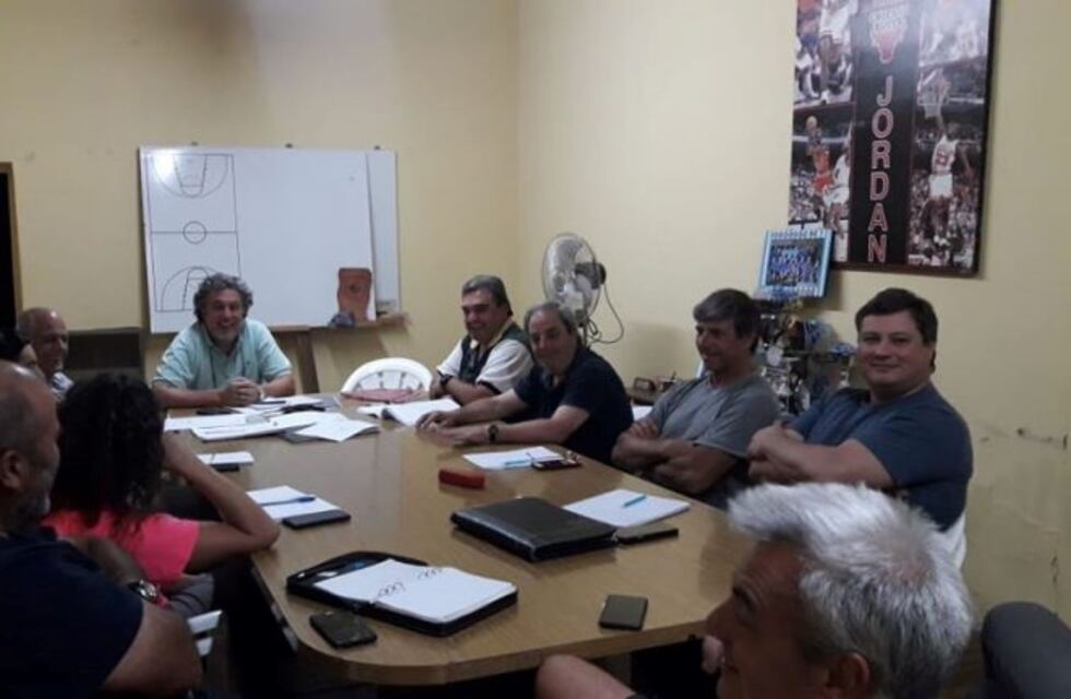 Reunión de la Asociación Tresarroyense de Básquet