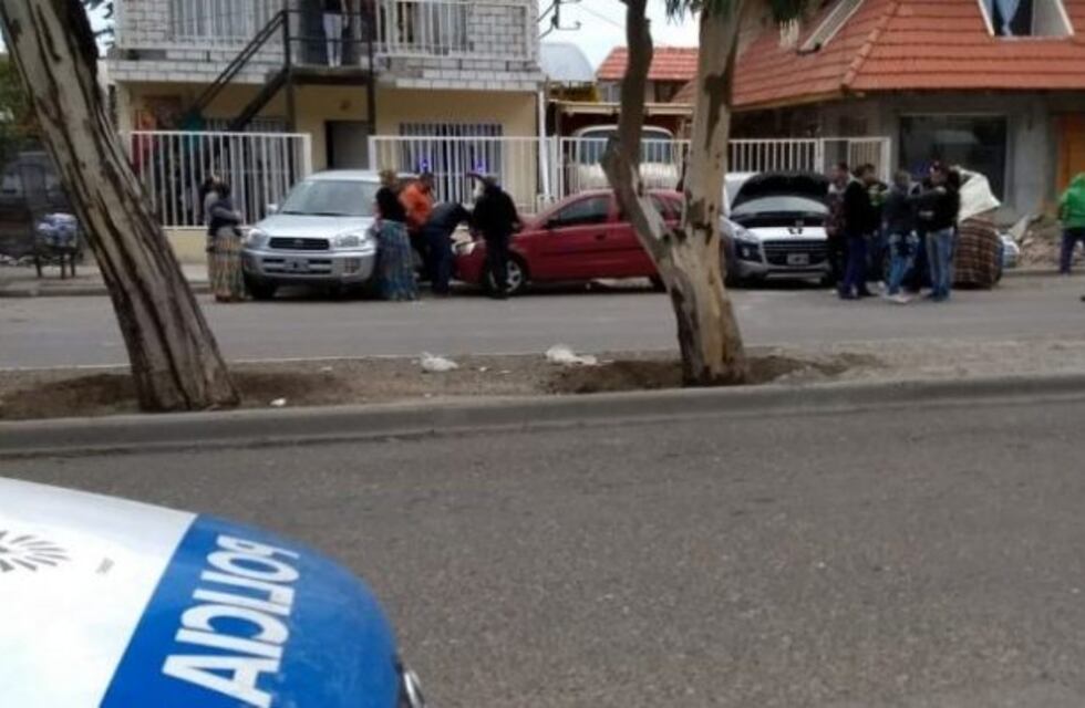 Labraron actas por venta ilegal de vehículos en la vía pública