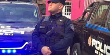 Los agentes irrumpieron en el domicilio asaltado y encontraron al ladrón durmiendo\u002E (Archivo)