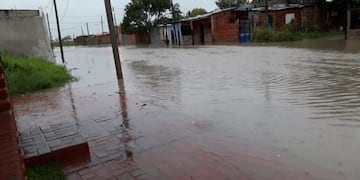 Temporal de lluvia y viento dejaron varios barrios bajo agua
