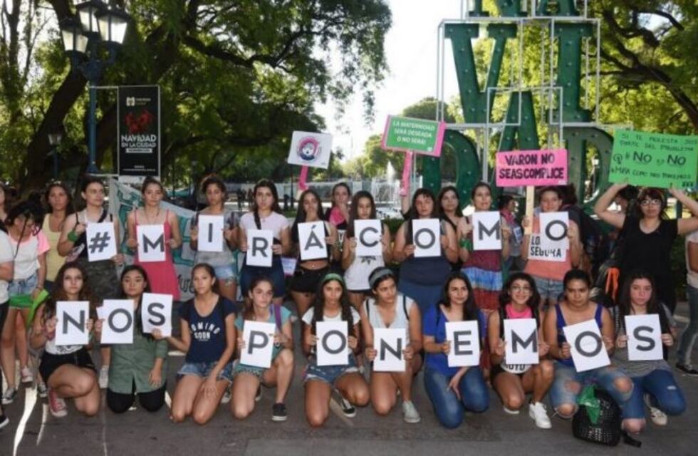 Silbatazos en Mendoza contra la violencia sexual