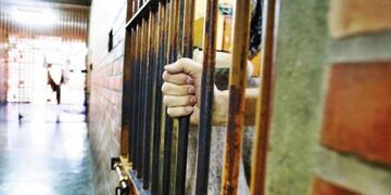 El sujeto está detenido desde el año pasado a la espera del juicio oral que lo condene\u002E
