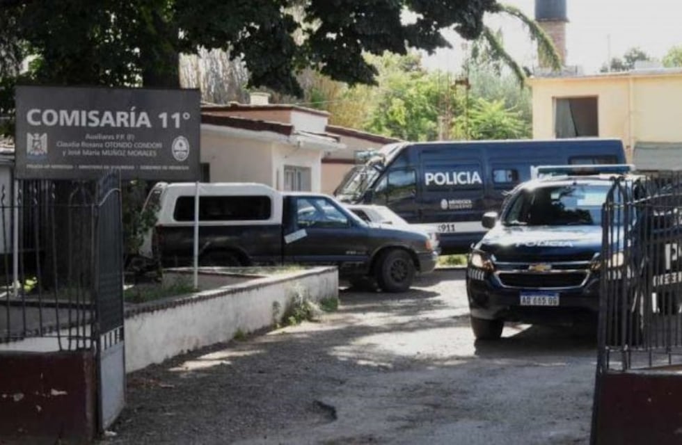 Cuatro policías y un civil imputados por extorsión y allanamiento ilegal