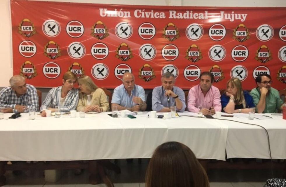 Legisladores comunales son llamados a "colaborar con las Intendencias"