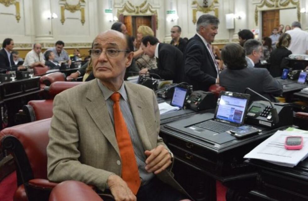 Oscar González sobre la crisis del transporte: "Todo el despelote se lanza con la paritaria de UTA"