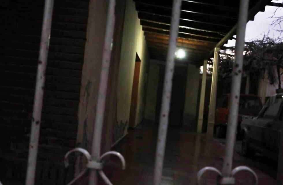 Robaron a un jubilado, lo rociaron con alcohol y amenazaron con quemarlo