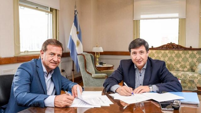 Tarjeta alimentaria\u002E Rodolfo Suarez y Daniel Arroyo