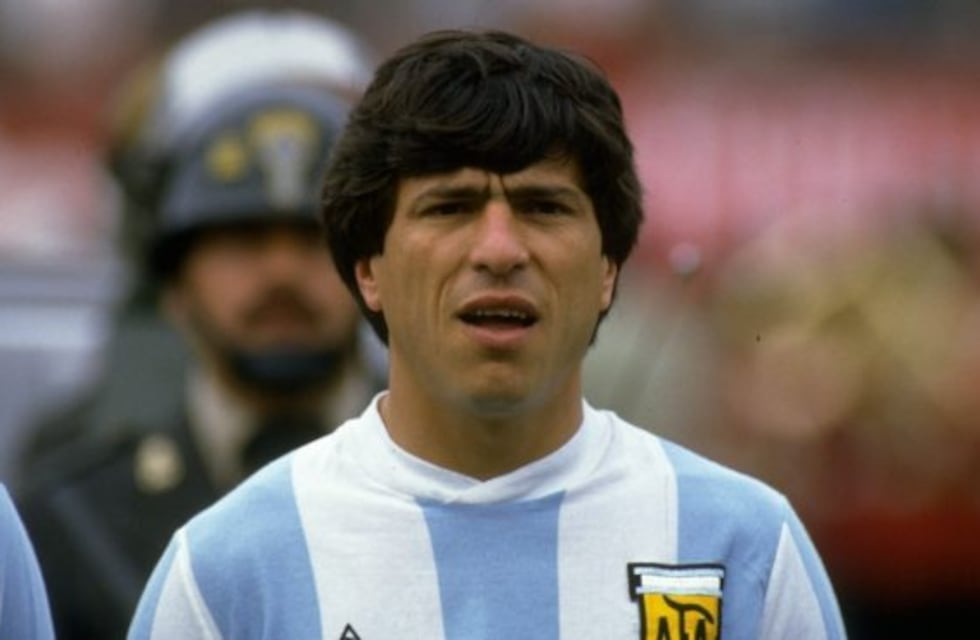 Vuelve a circular el rumor de que  Passarella fue intoxicado en México 86
