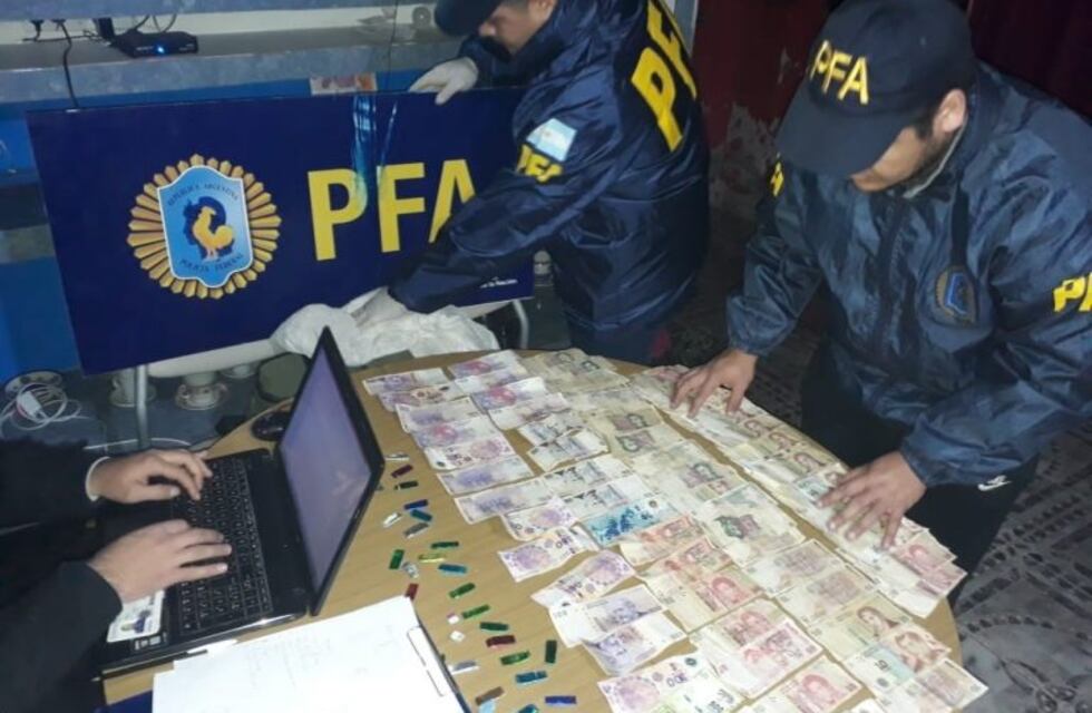 Impresionante: cae una banda narco con 900 dosis de cocaína