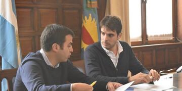 Passaglia y Lanús sellaron el convenio para urbanizar el predio del Batallón\u002E (Municipalidad de San Nicolás)