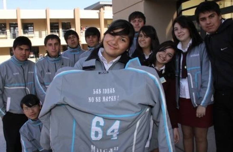 Inédito: premiarán a la mejor campera de egresados de San Juan