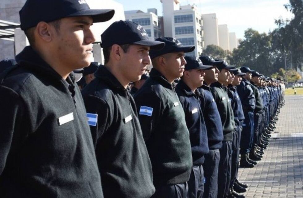 La Policía quiere aspirantes "más maduros" y subirá la edad de ingreso