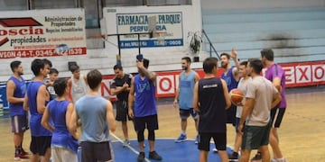 Ferro de Concordia enfrenta a Ciclista, puntero del Torneo Federal de Básquet