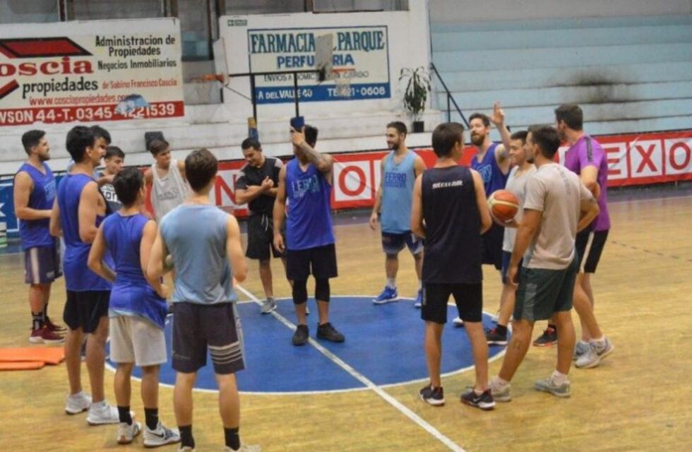 Ferro busca achicar diferencias ante Ciclista de Paraná