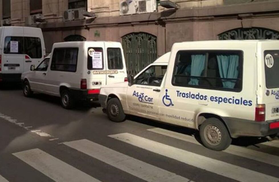 Nueva marcha de transportistas de personas con discapacidad contra el recorte en el servicio