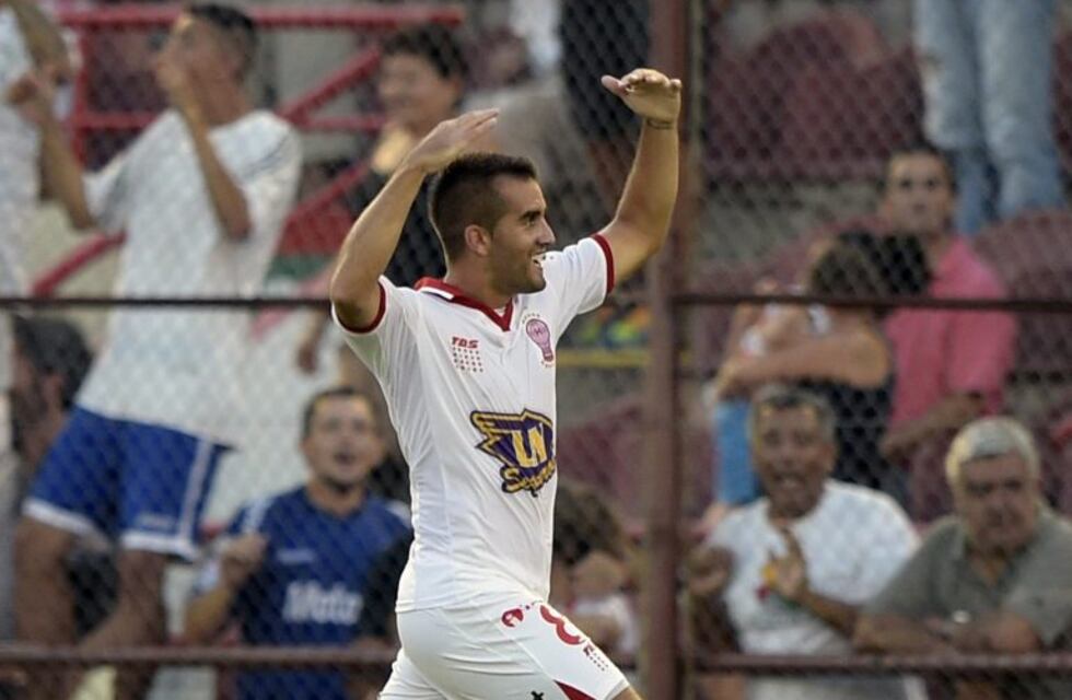 Otro volante para Kudelka: Newell's sumó a Lucas Villarruel