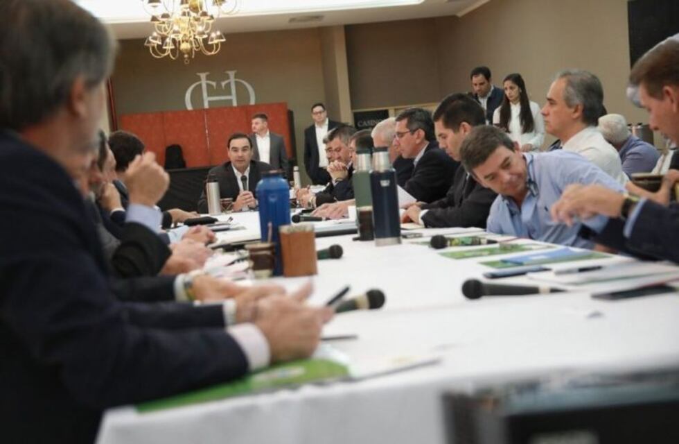 Gobernador encabeza la primera reunión de Gabinete de este año