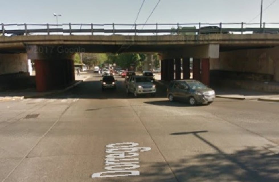 Un hombre murió tras caerse de un puente en el Acceso Este