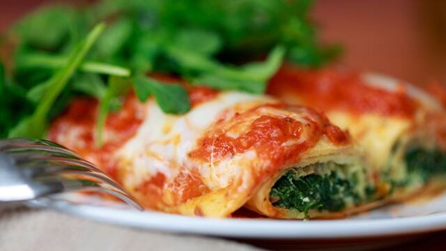 Arranca el festival "Sabores de Buenos Aires" con cientos de descuentos y menús especiales. Freepik