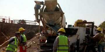 El Gobierno provincial reanudó la obra del puente de la Ruta Provincial 13 sobre el canal Vila Cululú\u002E (@misphsf)