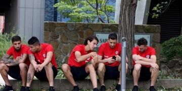 De gira por Asia, la selección de Chile sufre las complicaciones del terremoto en Japón\u002E
