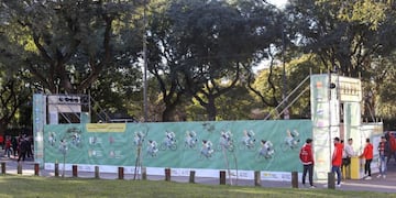 Guardería de bicicletas en El Monumental (BA)