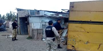 Secuestran gran cantidad de armas en allanamientos