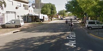 Delincuentes asaltaron a una mujer cuando iba a trabajar y se llevaron la mochila\u002E (Street View)