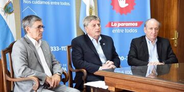 Conferencia de prensa del gobernador de La Pampa (APN)