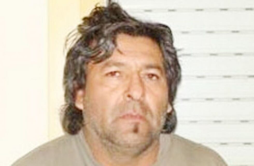 Allanan la casa de Juan Carlos Santana, lider de la banda